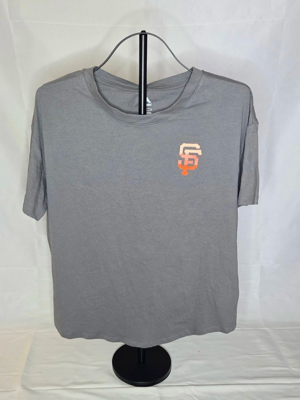 Woman’s San Francisco Giants oversized T-Shirt BNWT